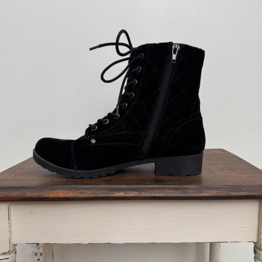 Guess Black Velvet Combat Boot Quilted Lace Up Size‎ 7.5